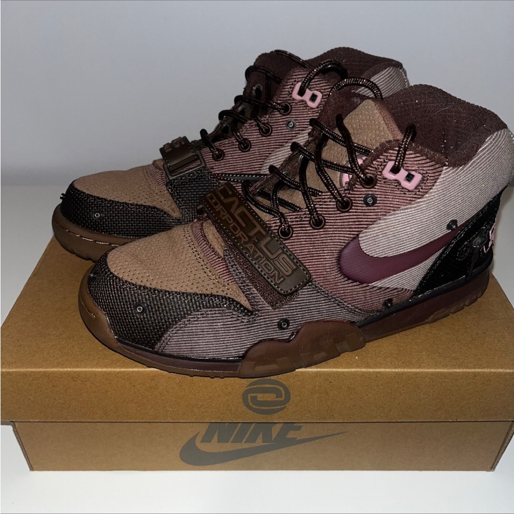 Man sneakers